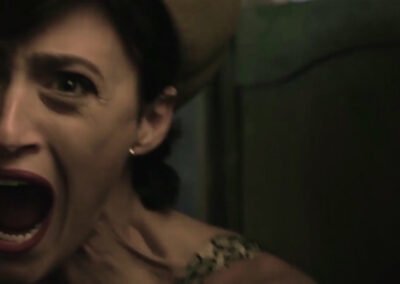 alone_03-400x284