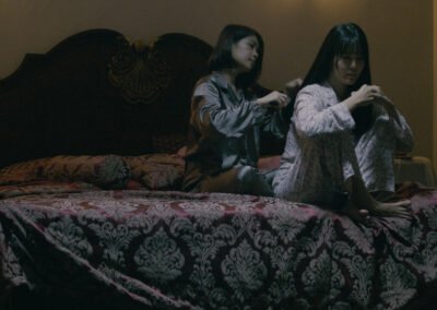 two_sisters_03-400x284